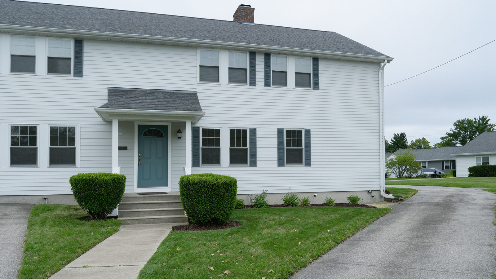 Boost Your Listing's Appeal with Top-Notch Exterior Photos